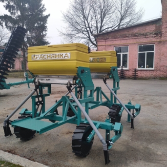 Корнепідживлювач