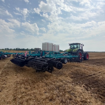 Агрегат вертикального обробітку грунту ВТ-7