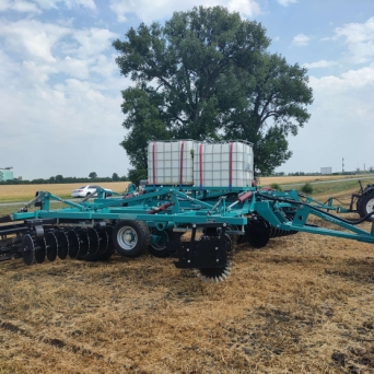 Агрегат вертикального обробітку грунту ВТ-7