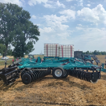 Агрегат вертикального обробітку грунту ВТ-7