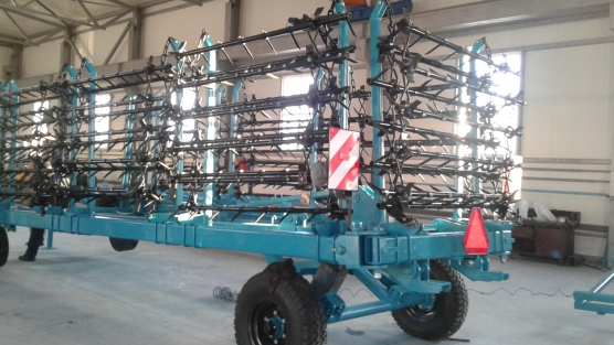 Зчіпка гідрофікавана з шлейф боронами