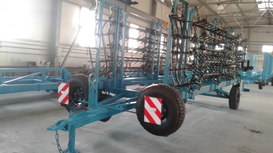 Зчіпка гідрофікавана з шлейф боронами