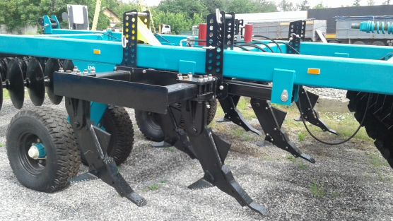 Борони диско-чизельні БДВП-3,0-01 БДВП-3,6-01; БДВП-4,2-01 з планчастим катком