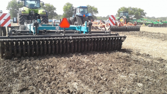 Борони диско-чизельні БДВП-3,0-01; БДВП-3,6-01; БДВП-4,2-01 з дисковим катком