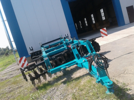 Борони диско-чизельні БДВП-3,0-01; БДВП-3,6-01; БДВП-4,2-01 з профільним катком