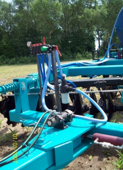 ДИСКОЧИЗЕЛЬНИЙ АГРЕГАТ БДВП-4,2-01 З КОМПЛЕКТОМ ОБЛАДНАННЯ для внесення рідких мінеральних добрив і біодеструктору стерні