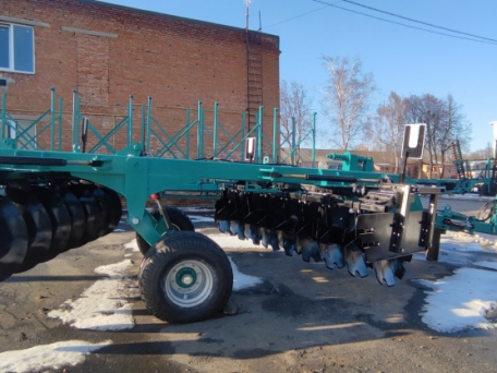 Борона дискова важка причіпна БДВП-4,2-03 глибина обробітку до 30см.