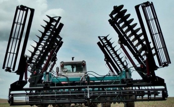 Прикотуючий каток планчастий